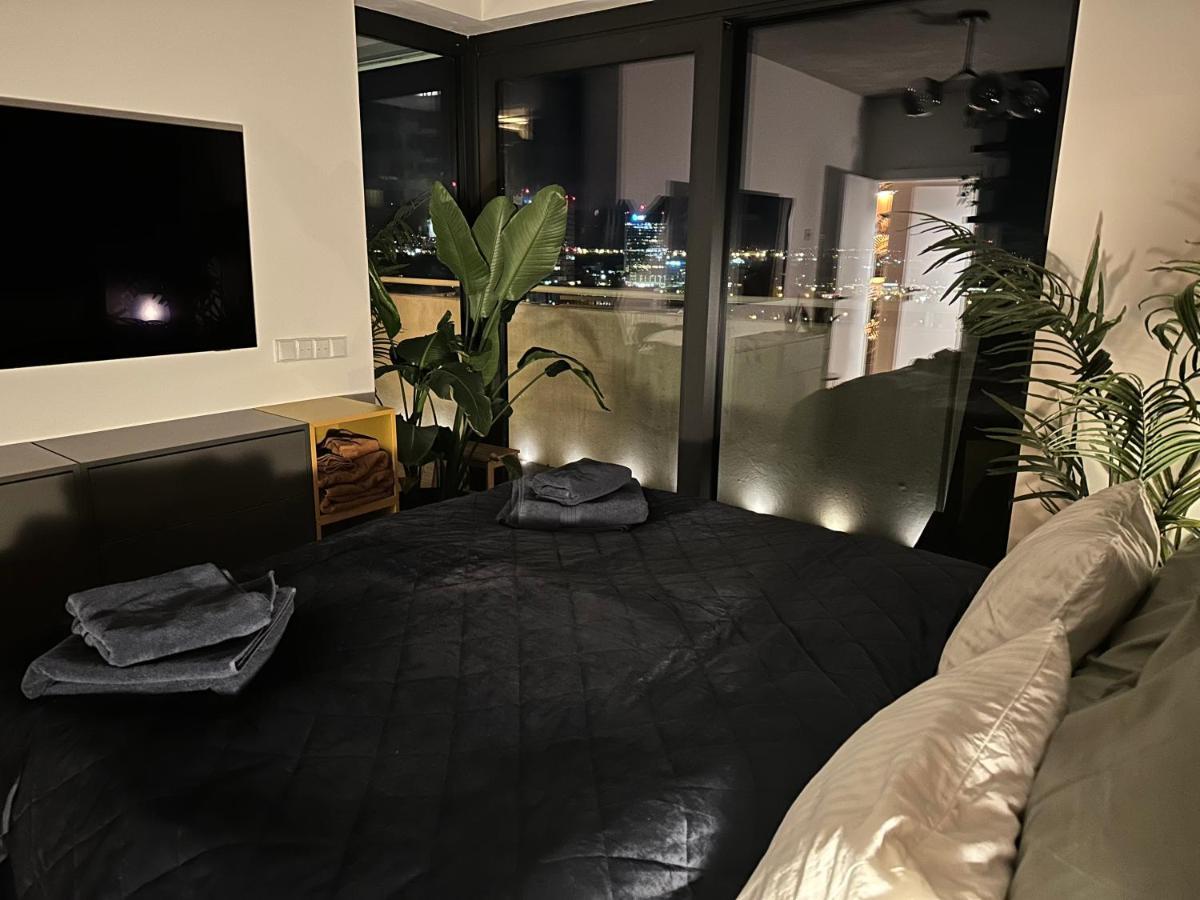 브라티슬라바 Skyline Elegance With Free Parking 아파트 외부 사진