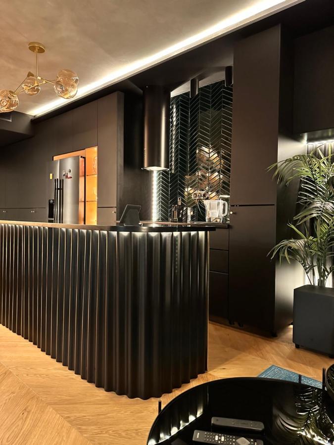 브라티슬라바 Skyline Elegance With Free Parking 아파트 외부 사진