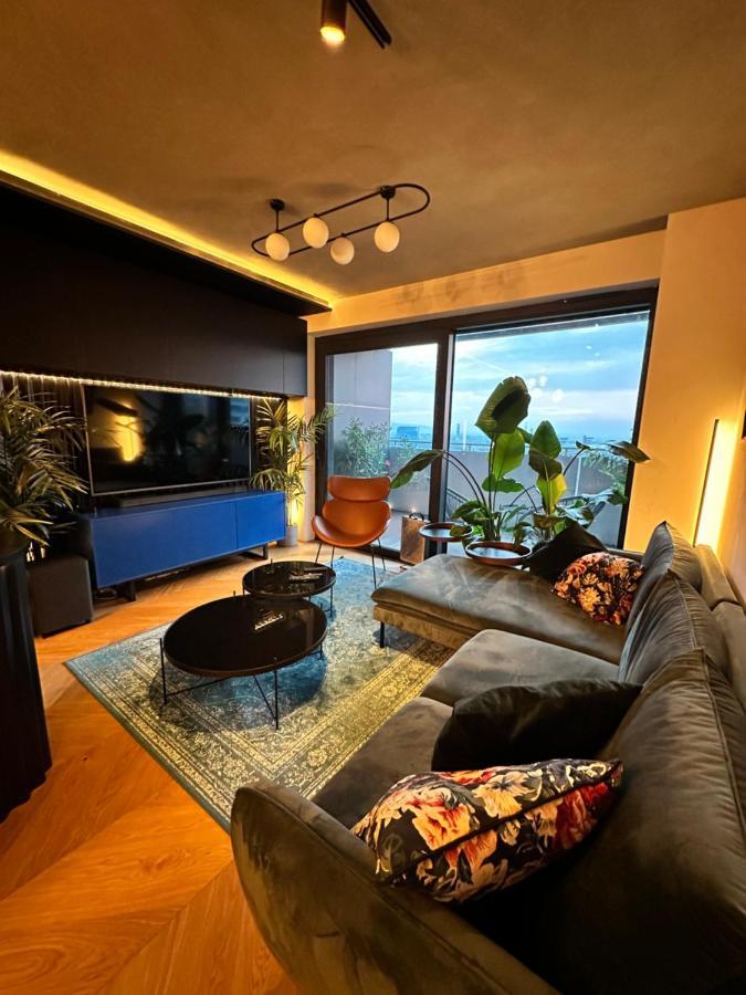 브라티슬라바 Skyline Elegance With Free Parking 아파트 외부 사진