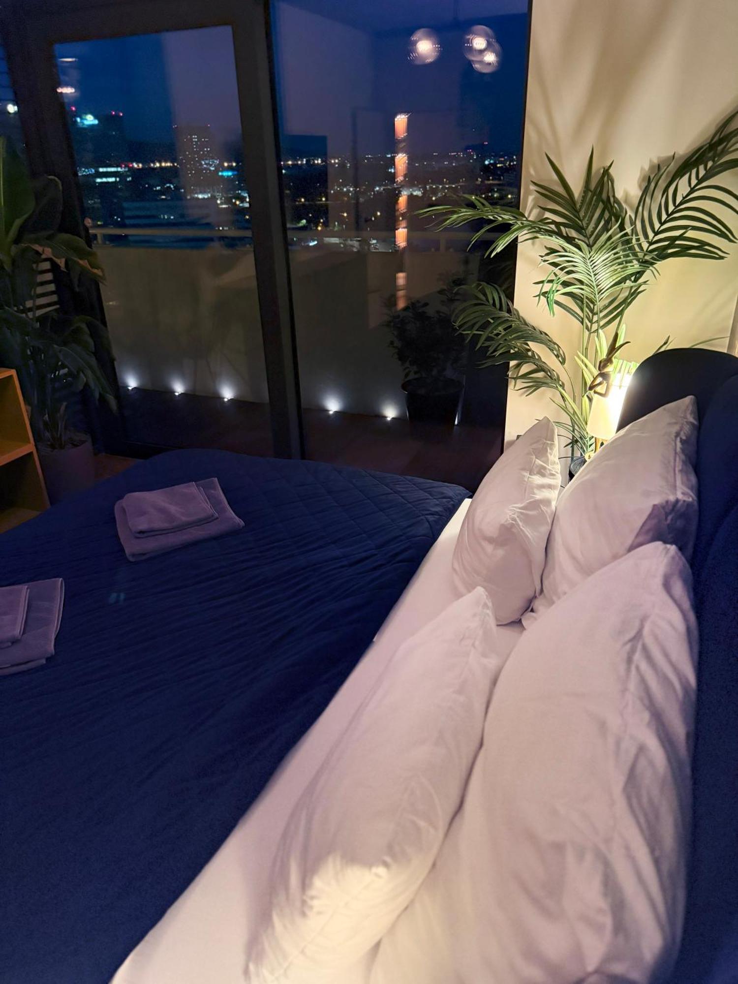 브라티슬라바 Skyline Elegance With Free Parking 아파트 외부 사진